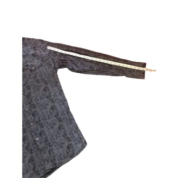 George Strait™ Troubadour Shirt fits the bill with its authentic western details - Picture 8 of 11